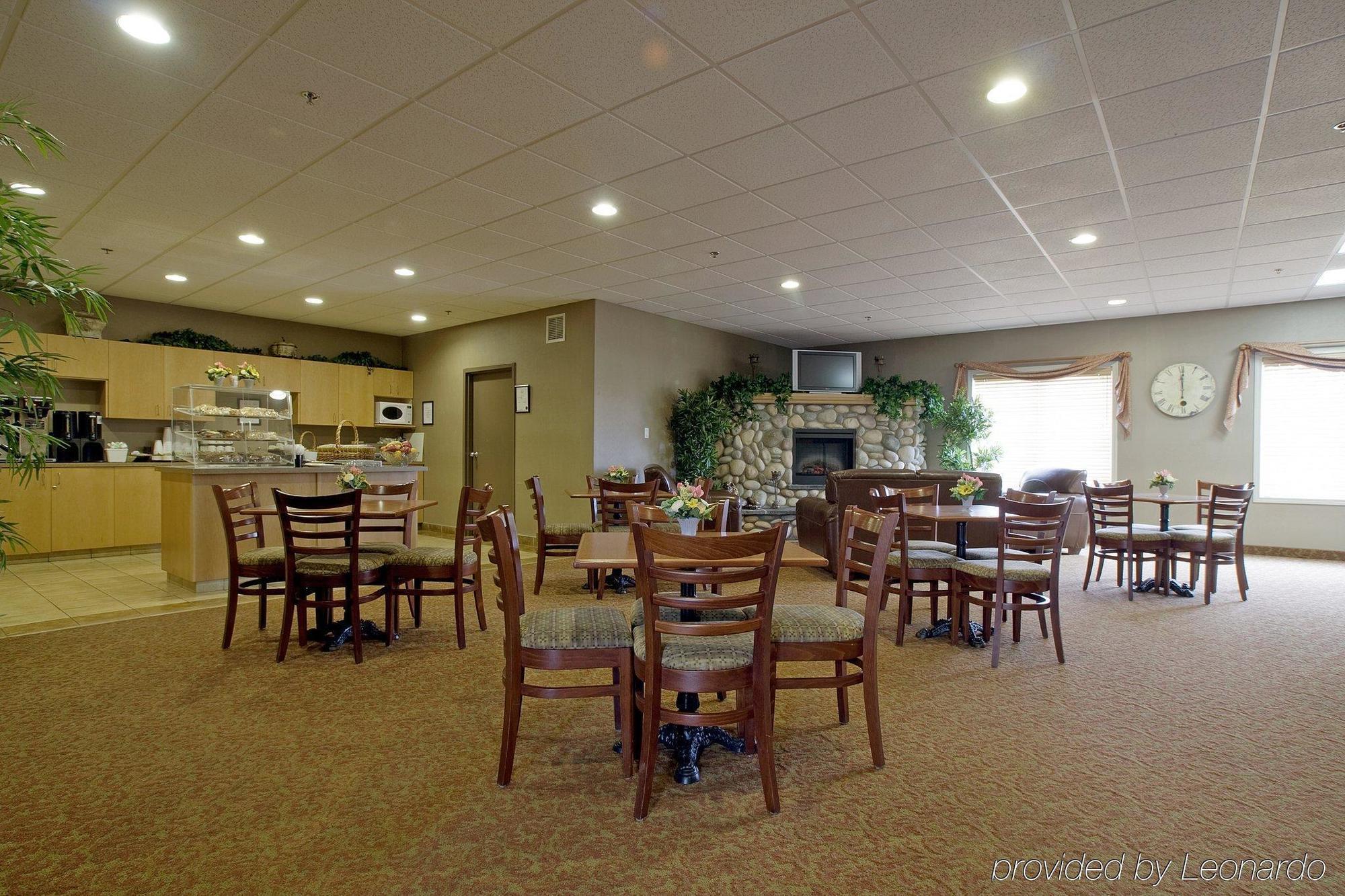 Stonebridge Hotel Dawson Creek Restoran gambar